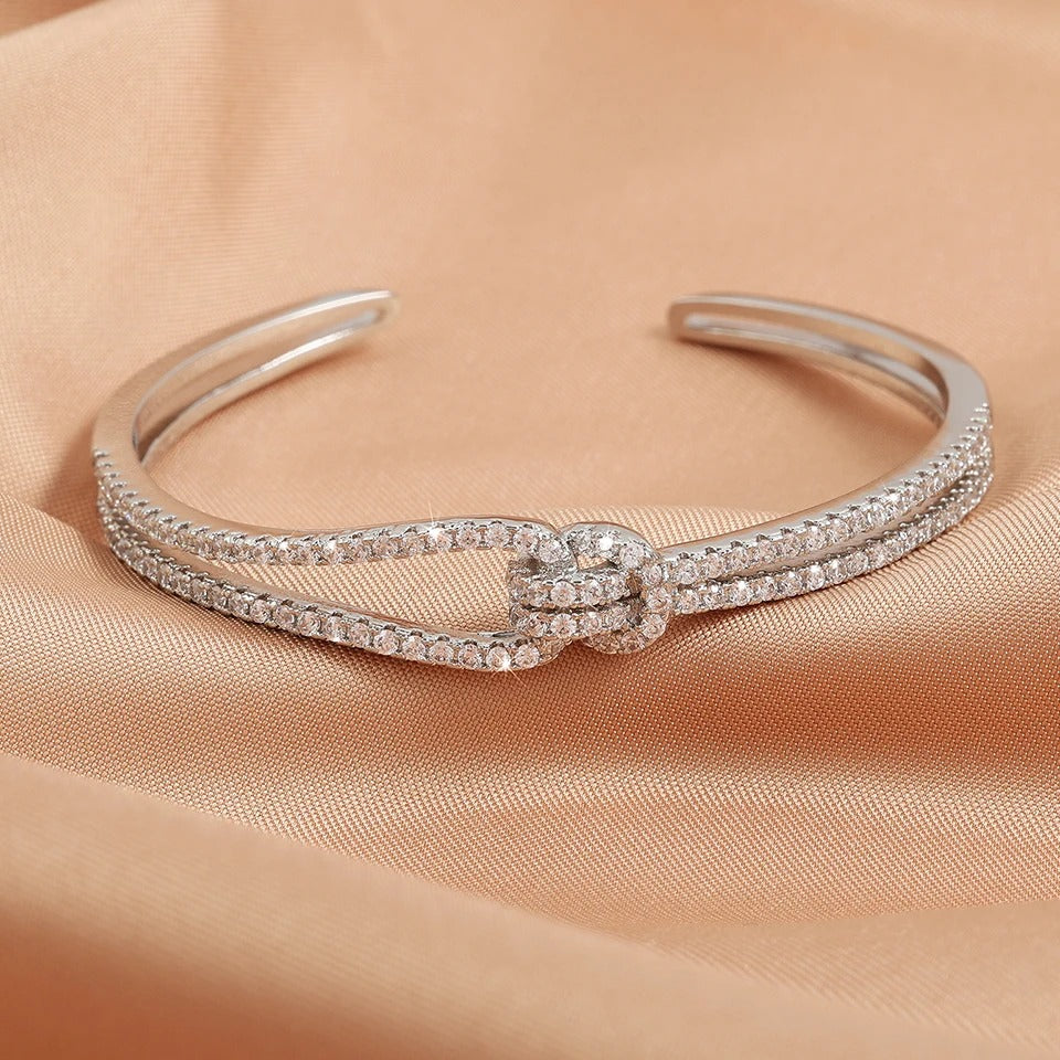 High-quality smooth finish of a Velmeera gold cuff bangle